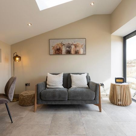 The Old Cutter Shed Apartment Whitby Bagian luar foto